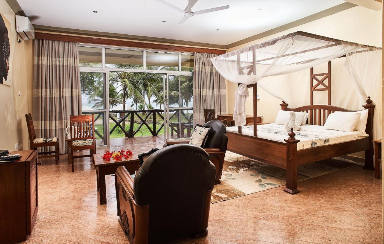 Coral Beach Resort Diani Beach Extérieur photo