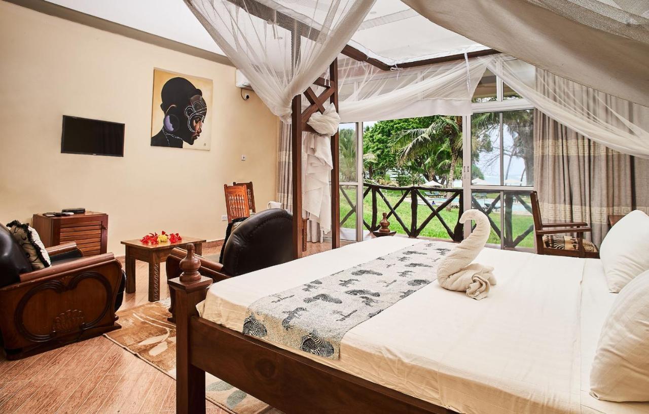 Coral Beach Resort Diani Beach Extérieur photo