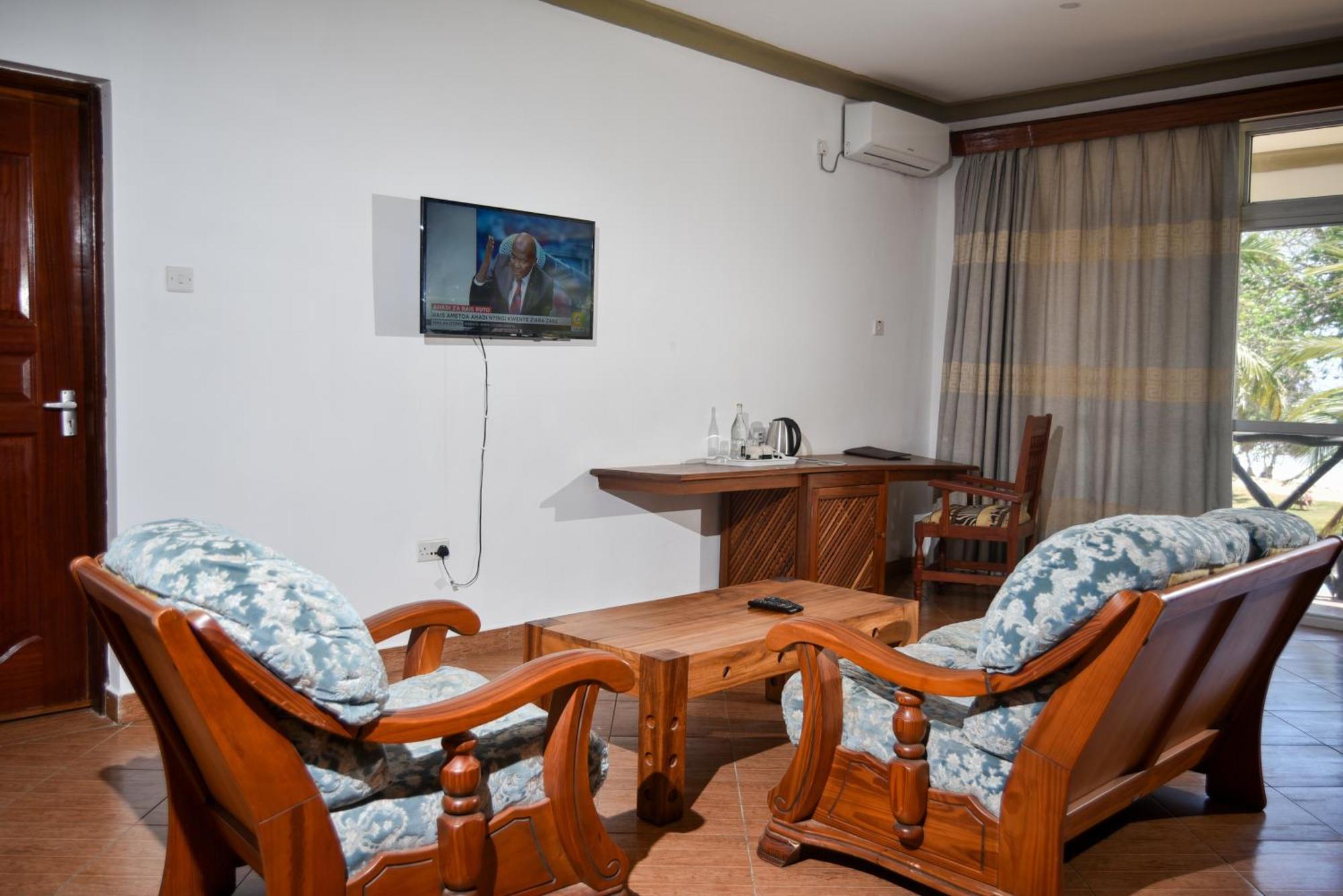Coral Beach Resort Diani Beach Extérieur photo